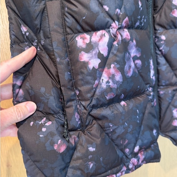 Volcom Floral Iris Black Quilted Women's Jacket Mid-Length with Pockets / large - Picture 3 of 13